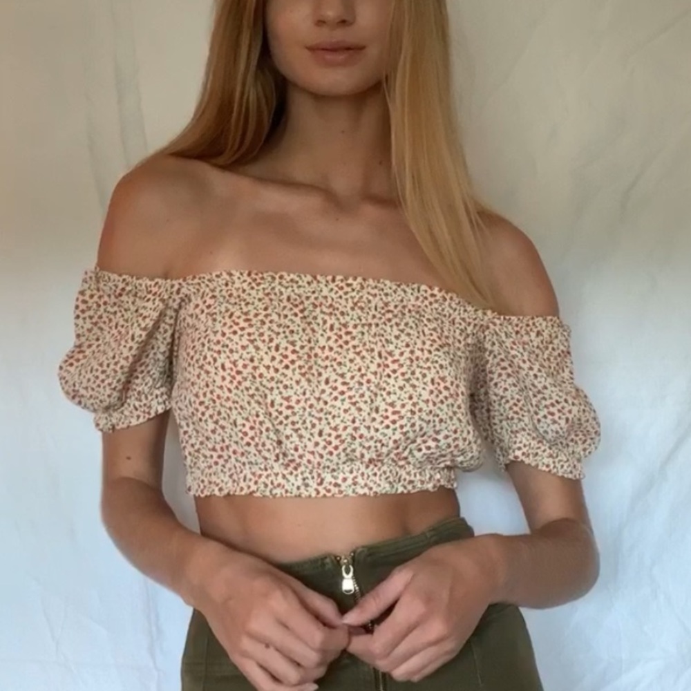 Brandy Melville top